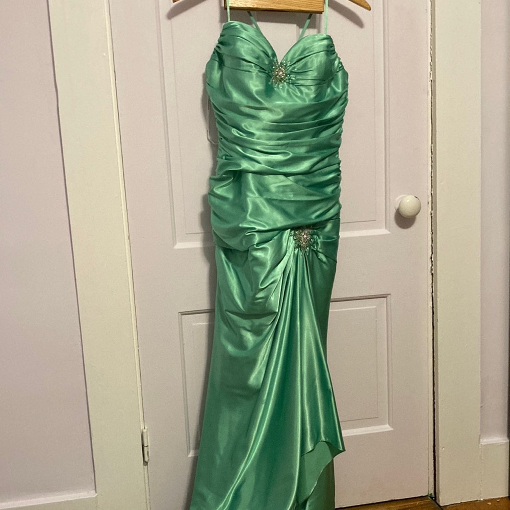 B’dazzle by Alyce Paris sea foam green prom dress